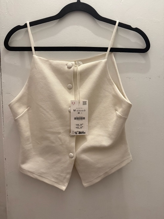 Tops - Zara top NWT SIZE M